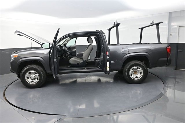 Used 2022 Toyota Tacoma SR image 28