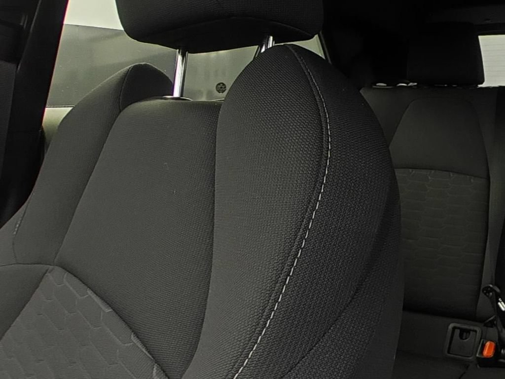 Used 2022 Toyota Corolla SE FWD image 9