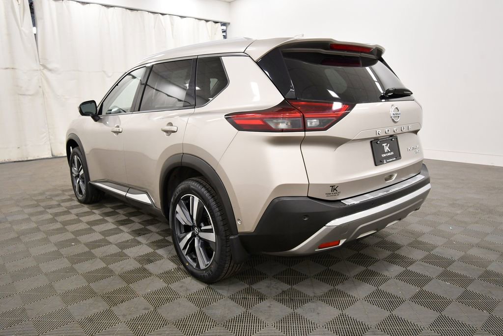 Used 2021 Nissan Rogue Platinum image 5