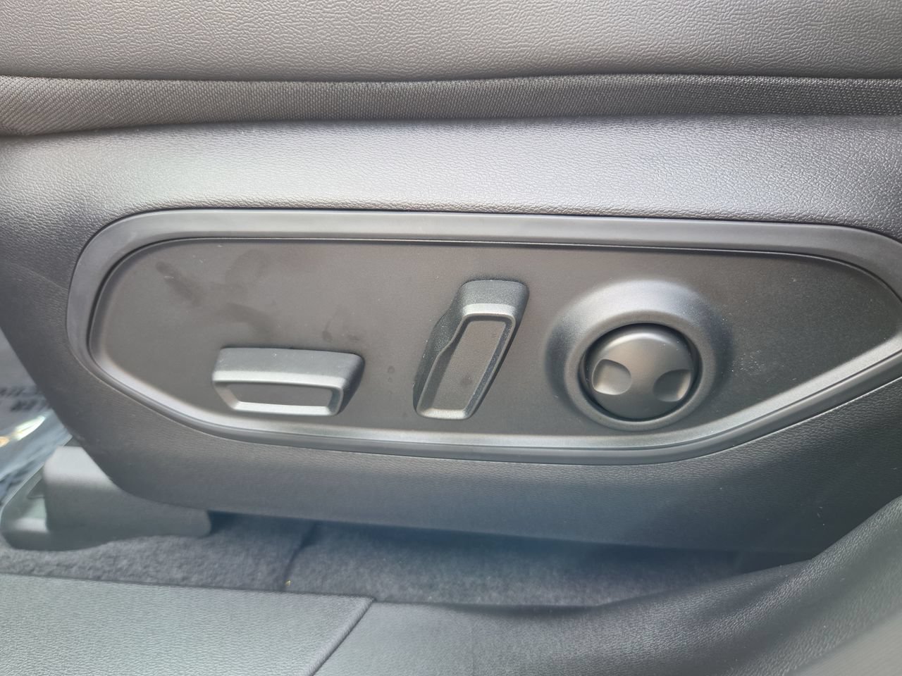 New 2026 Jeep Cherokee Limited AWD/4WD image 23