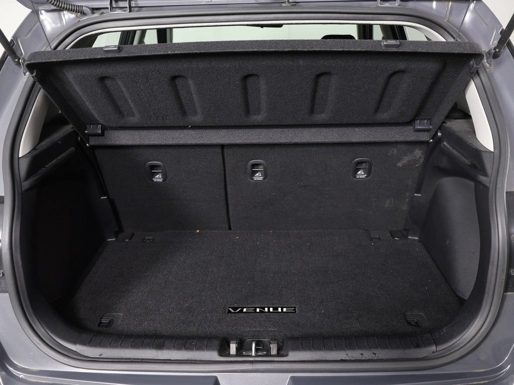 Certified 2024 Hyundai Venue SEL FWD image 15