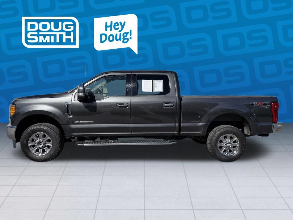 Used 2017 Ford F250 XLT w/ XLT Premium Package AWD/4WD image 2