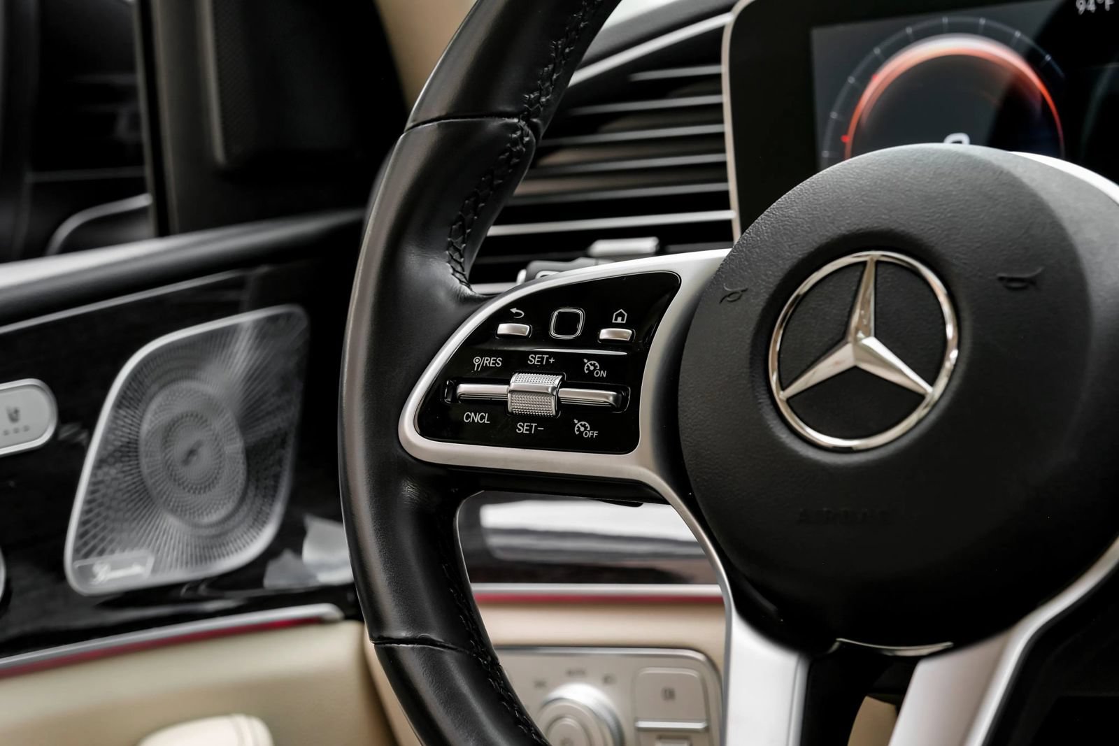 Used 2021 Mercedes-Benz GLE 350 w/ Premium Package image 22