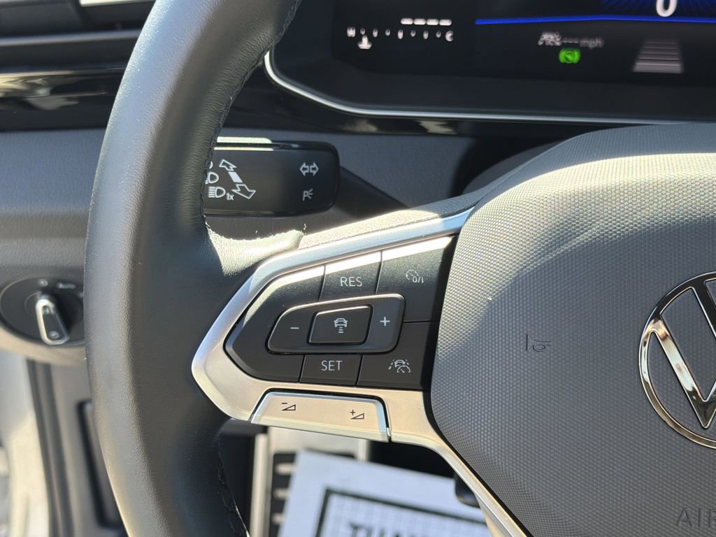 Used 2025 Volkswagen Jetta Sport image 25