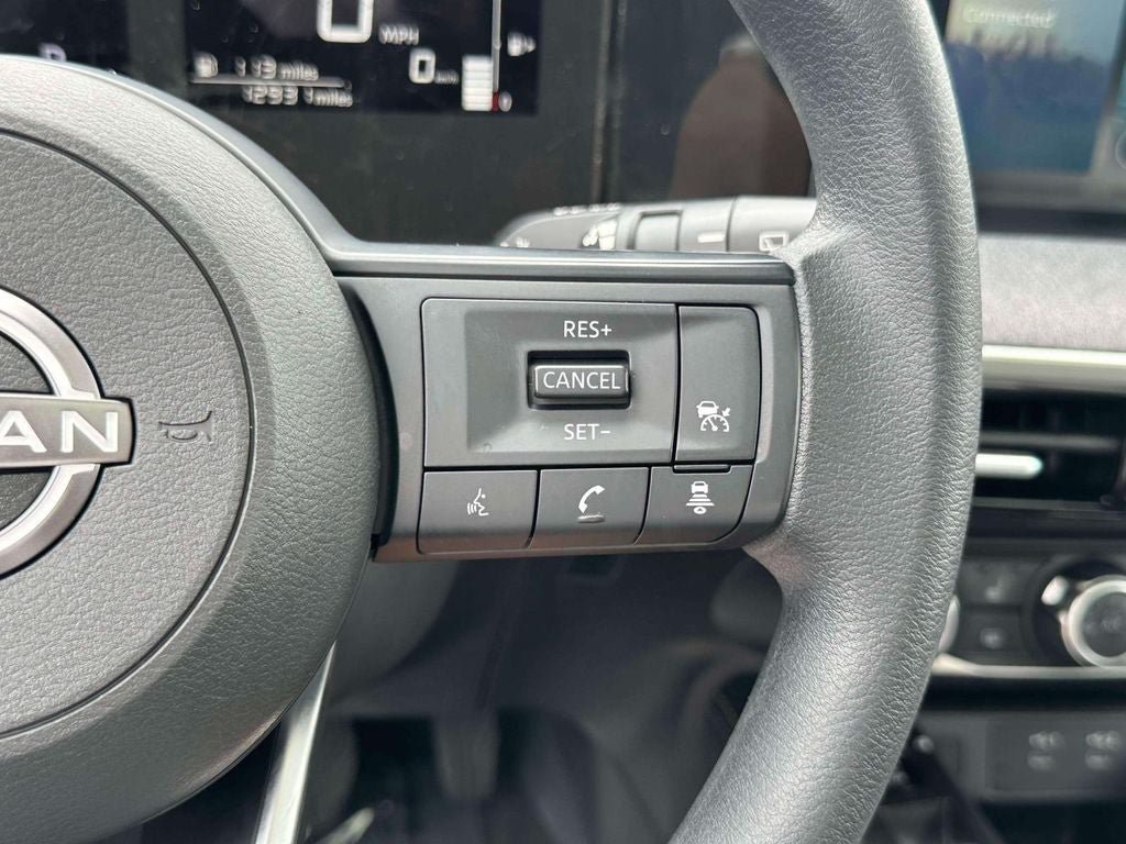 Used 2025 Nissan Kicks SV w/ SV Premium Package AWD/4WD image 19