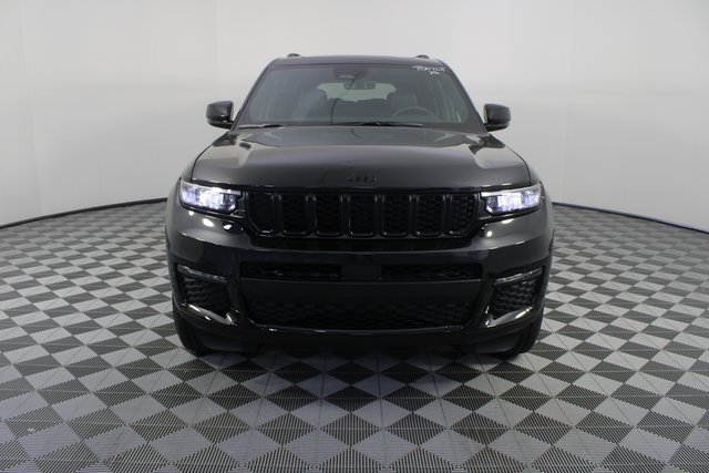 New 2025 Jeep Grand Cherokee L Limited w/ Black Appearance Package image 30