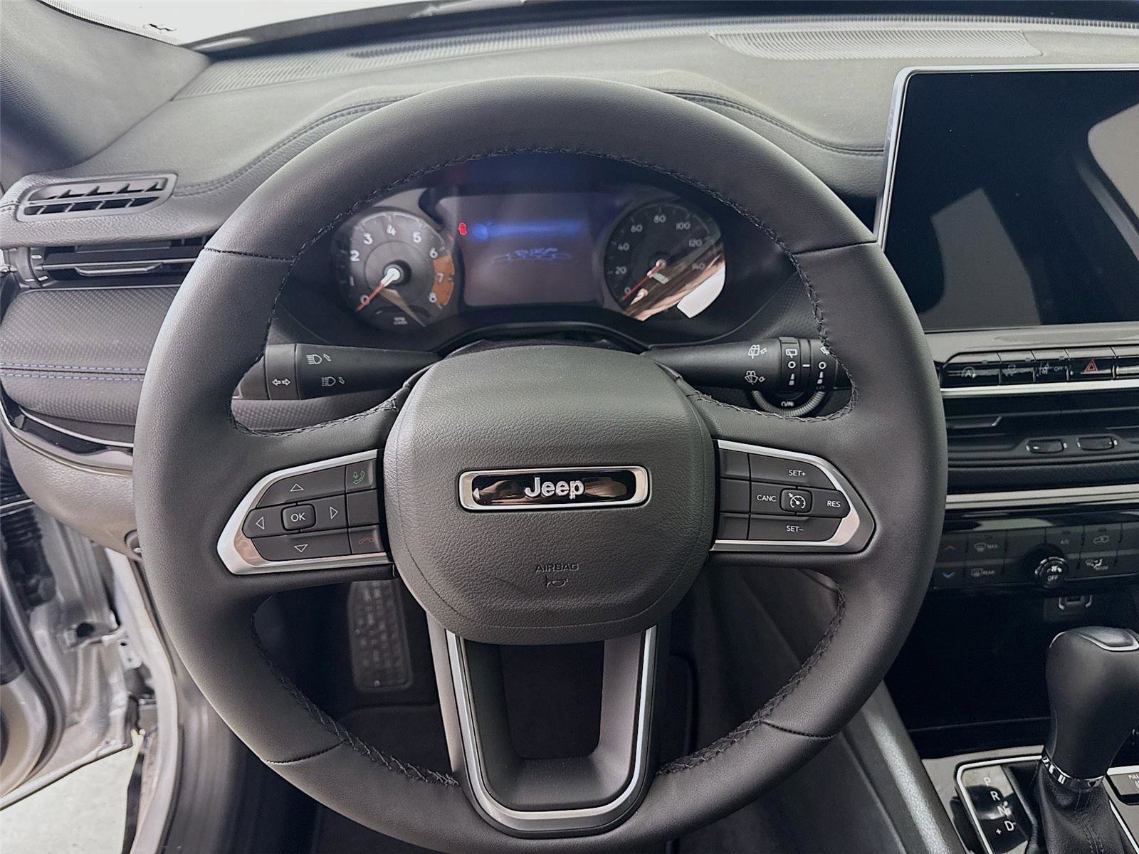 New 2026 Jeep Compass Latitude image 12