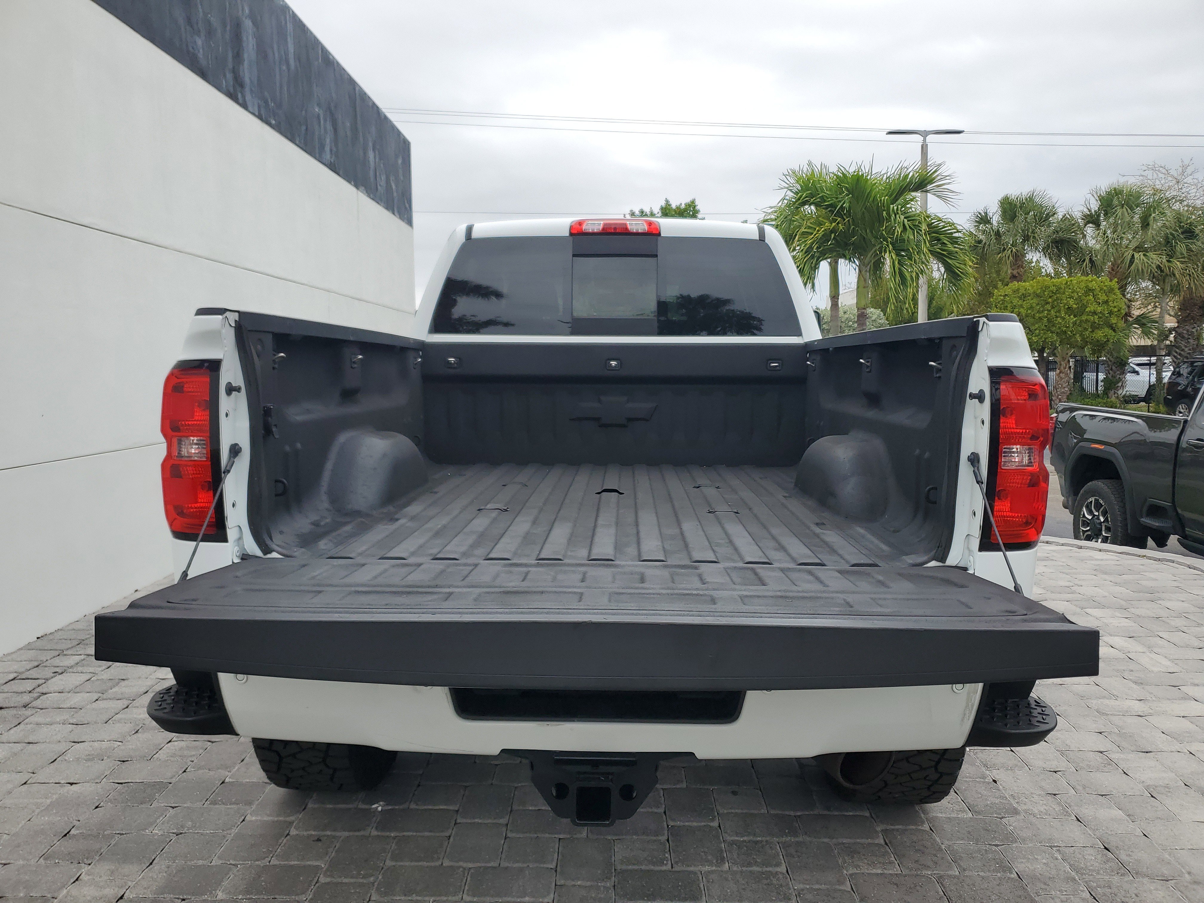Used 2019 Chevrolet Silverado 2500 LTZ w/ Duramax Plus Package image 10