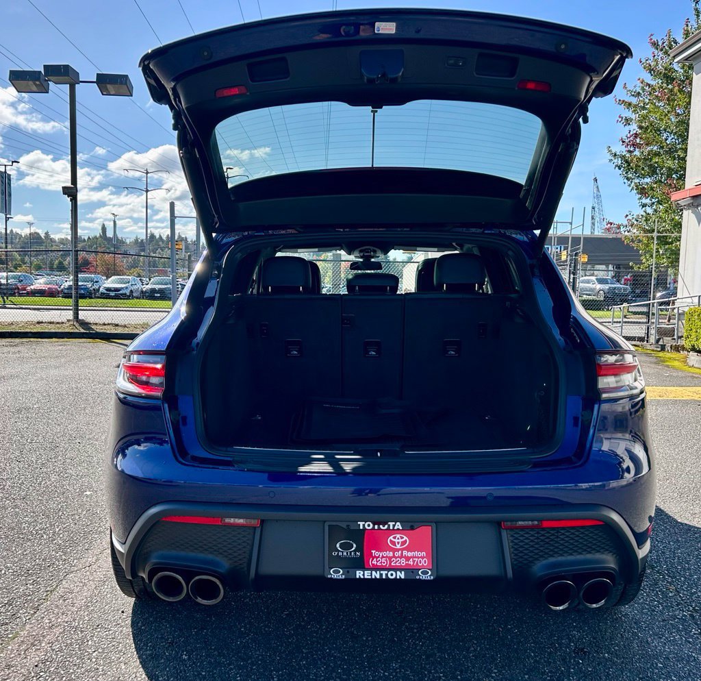 Used 2022 Porsche Macan AWD/4WD image 27