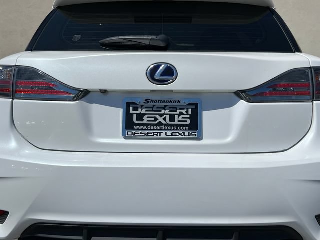 Used 2016 Lexus CT 200h w/ Navigation Package FWD image 10
