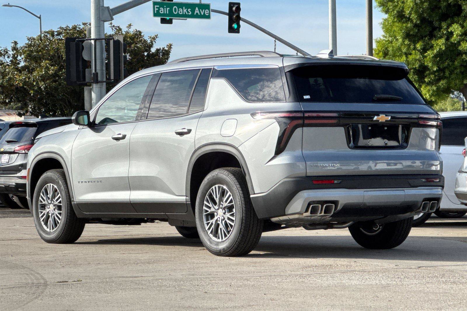 New 2026 Chevrolet Traverse LT FWD image 8