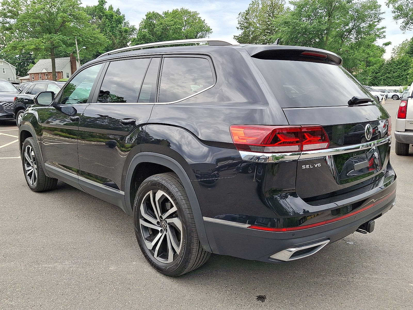 Used 2023 Volkswagen Atlas SEL AWD/4WD image 27