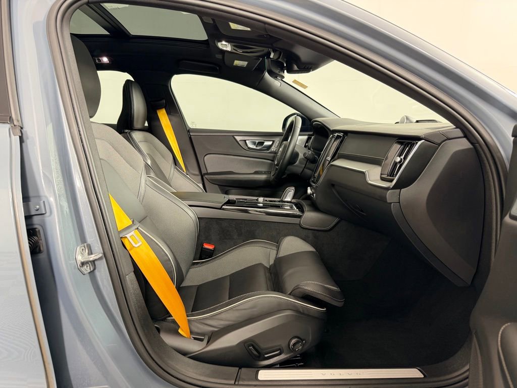 Used 2022 Volvo S60 T8 Polestar image 30