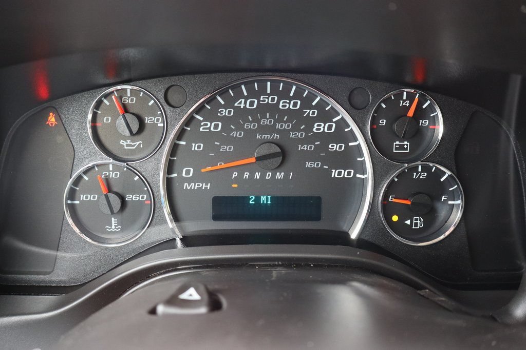 New 2025 Chevrolet Express 3500 w/ Chrome Appearance Package RWD image 28