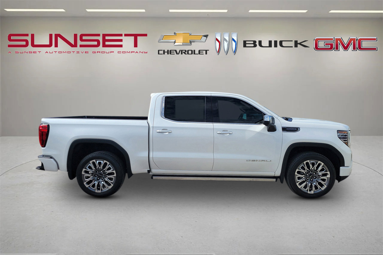 Certified 2024 GMC Sierra 1500 Denali Ultimate AWD/4WD image 3