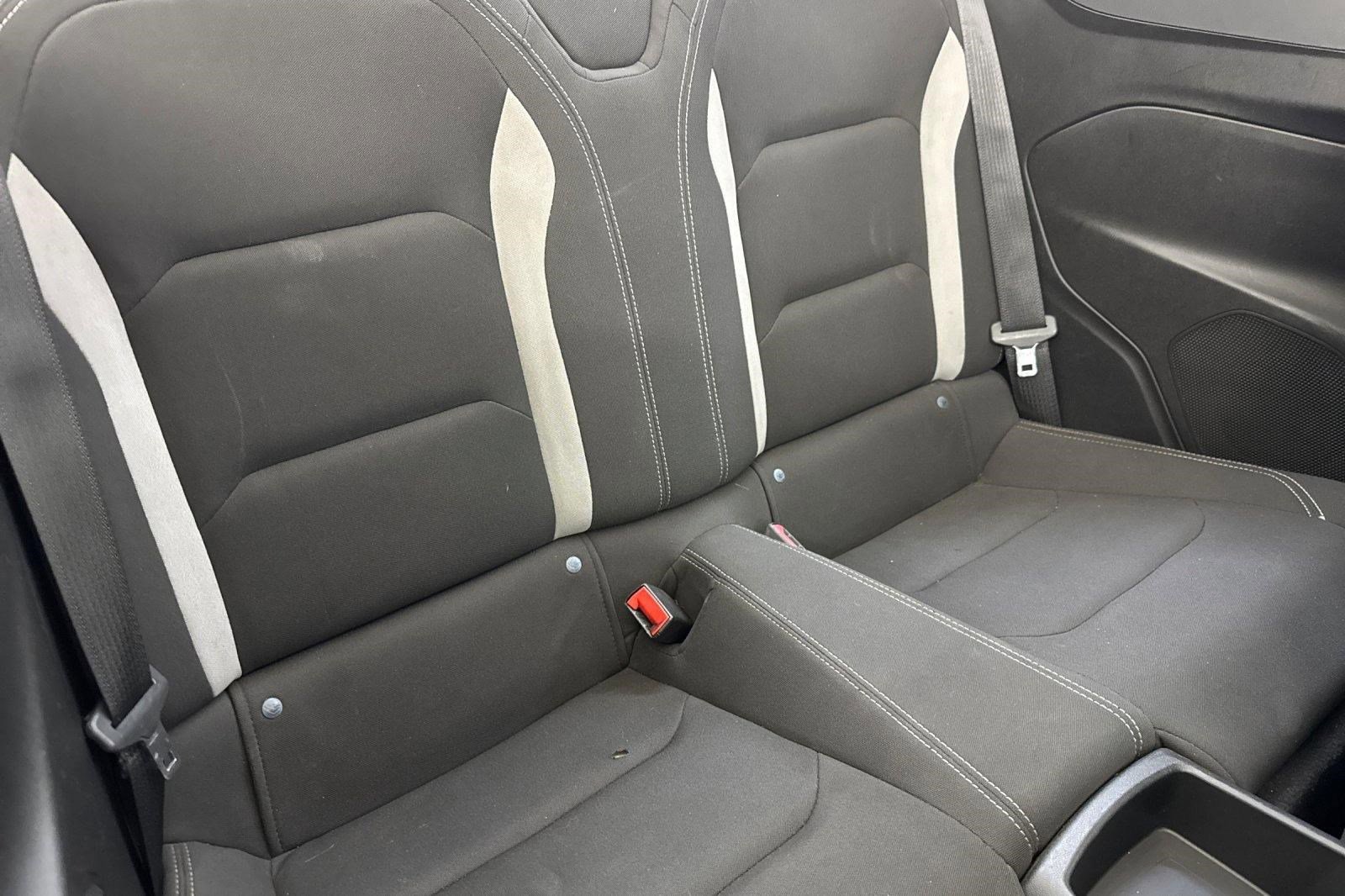 Used 2020 Chevrolet Camaro LT image 30