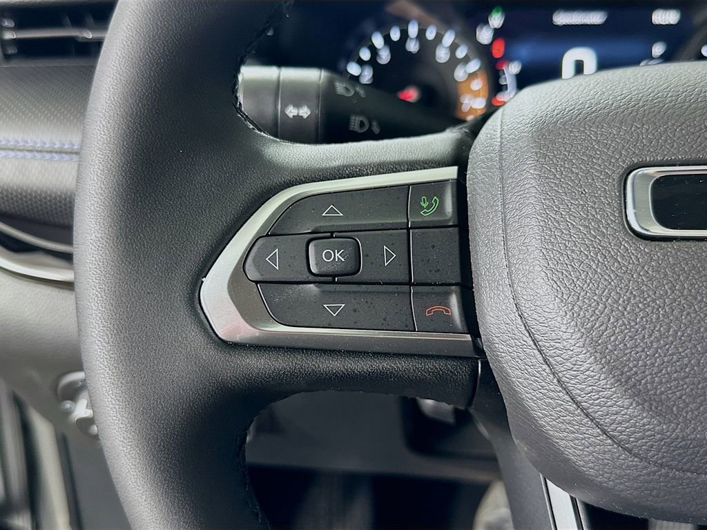 Used 2026 Jeep Compass Latitude image 22