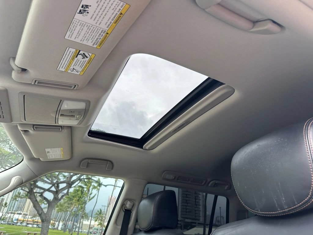 Used 2018 Nissan Armada Platinum w/ Captain Seat Package RWD image 16
