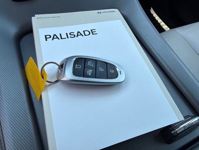 Used 2024 Hyundai Palisade Limited AWD/4WD image 45