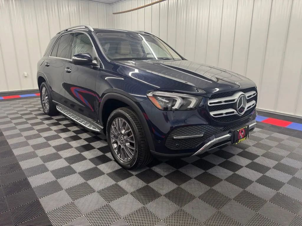 Used 2022 Mercedes-Benz GLE 450 4MATIC image 2