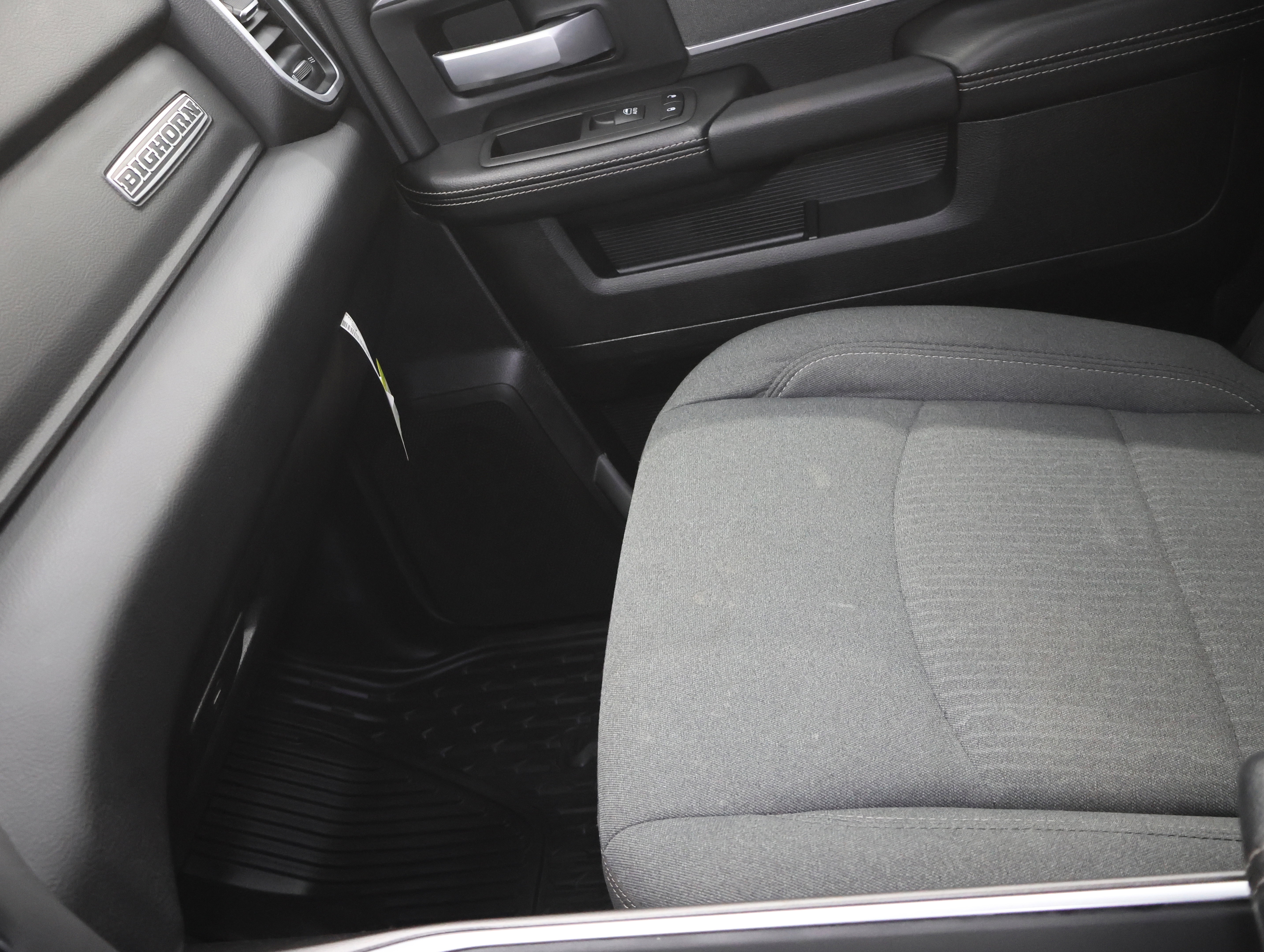 Used 2022 RAM 2500 Big Horn w/ Night Edition image 12