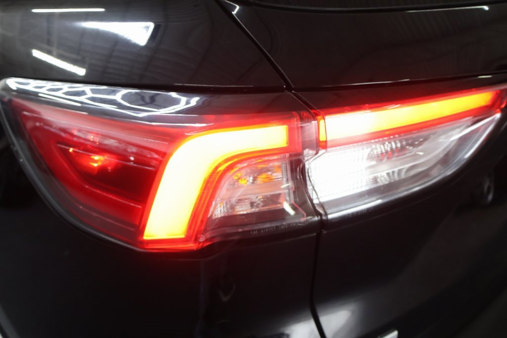 Used 2021 Ford Escape SE image 28