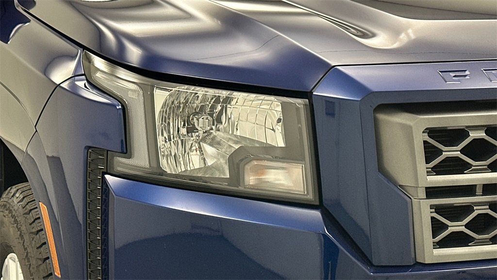 Certified 2022 Nissan Frontier SV image 23