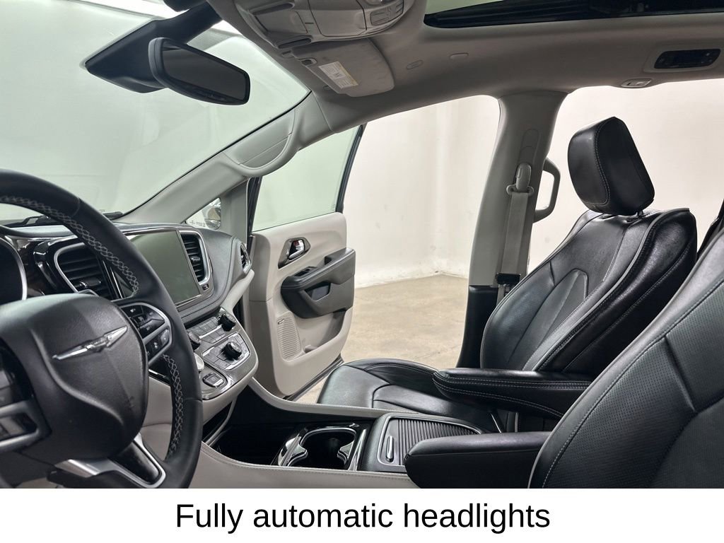 Used 2022 Chrysler Pacifica Limited FWD image 39