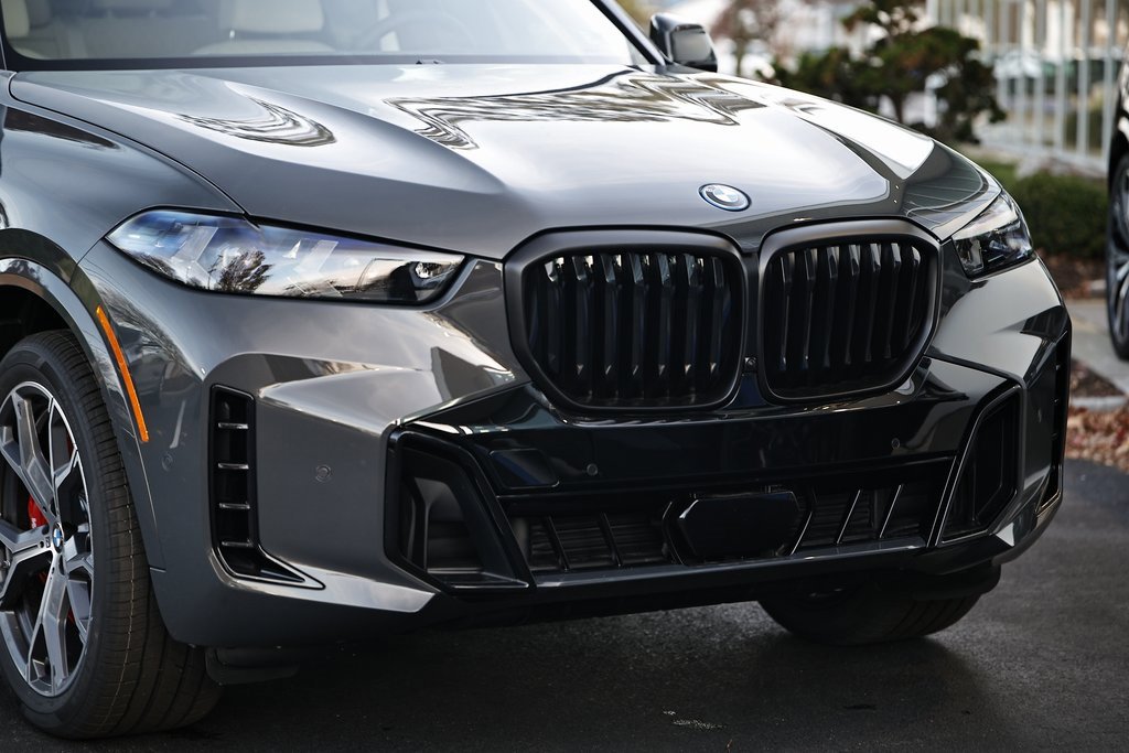 New 2026 BMW X5 xDrive50e w/ Executive Package image 2
