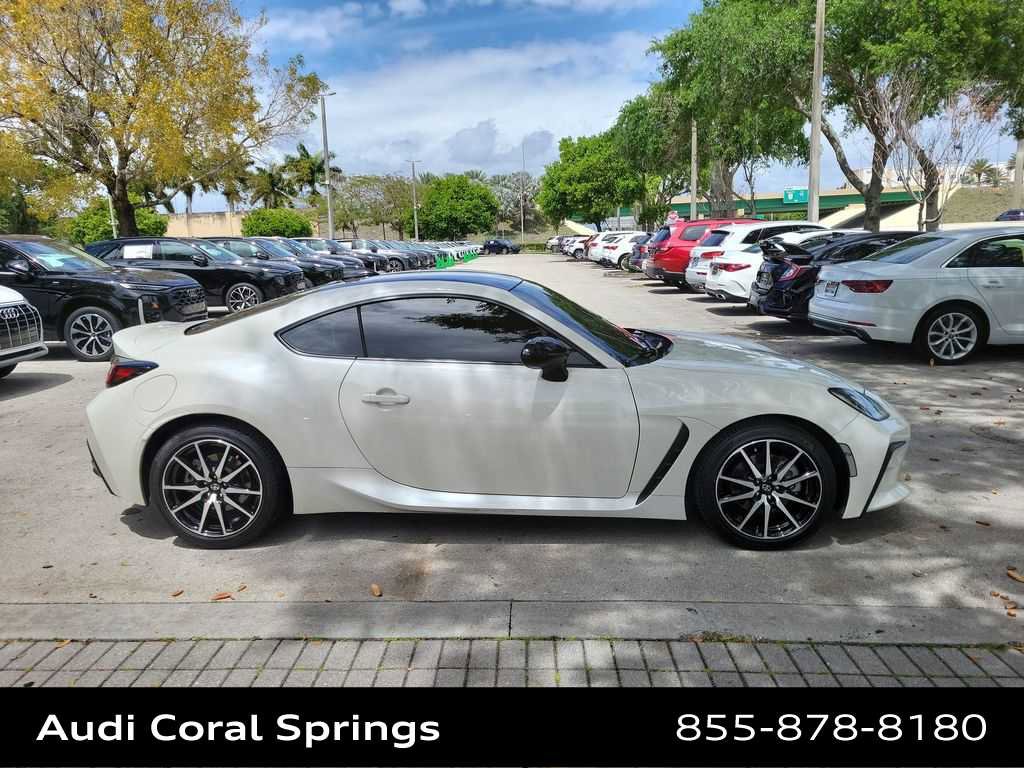 Used 2022 Toyota GR86 image 9