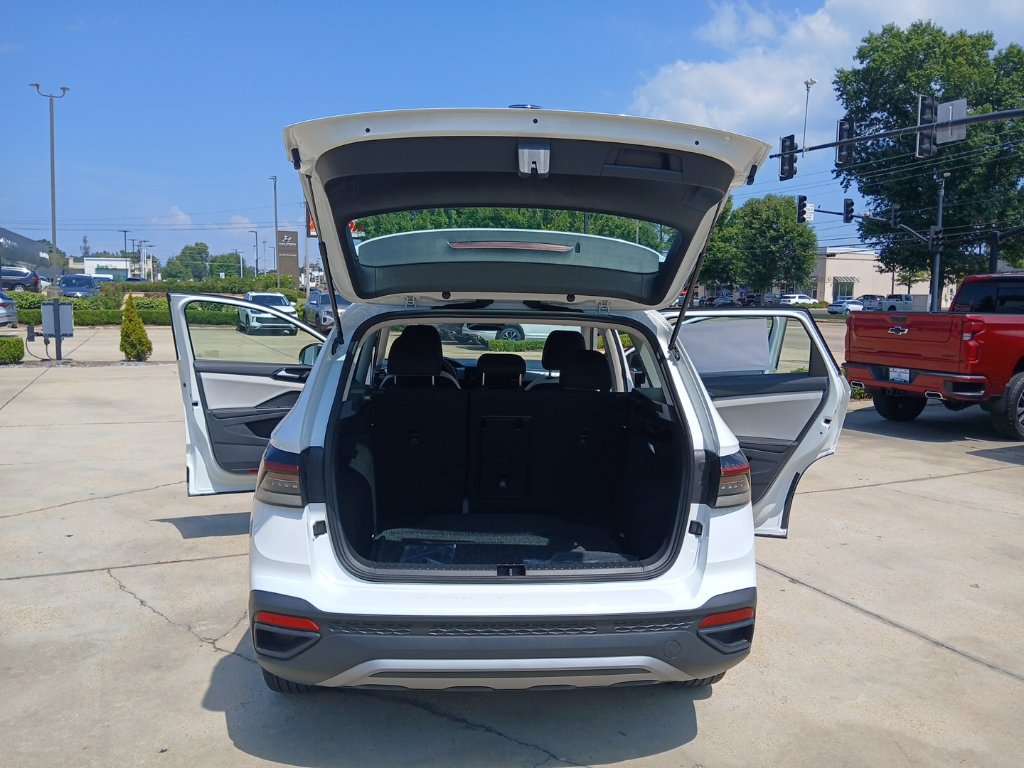 New 2027 Volkswagen Taos S FWD image 22