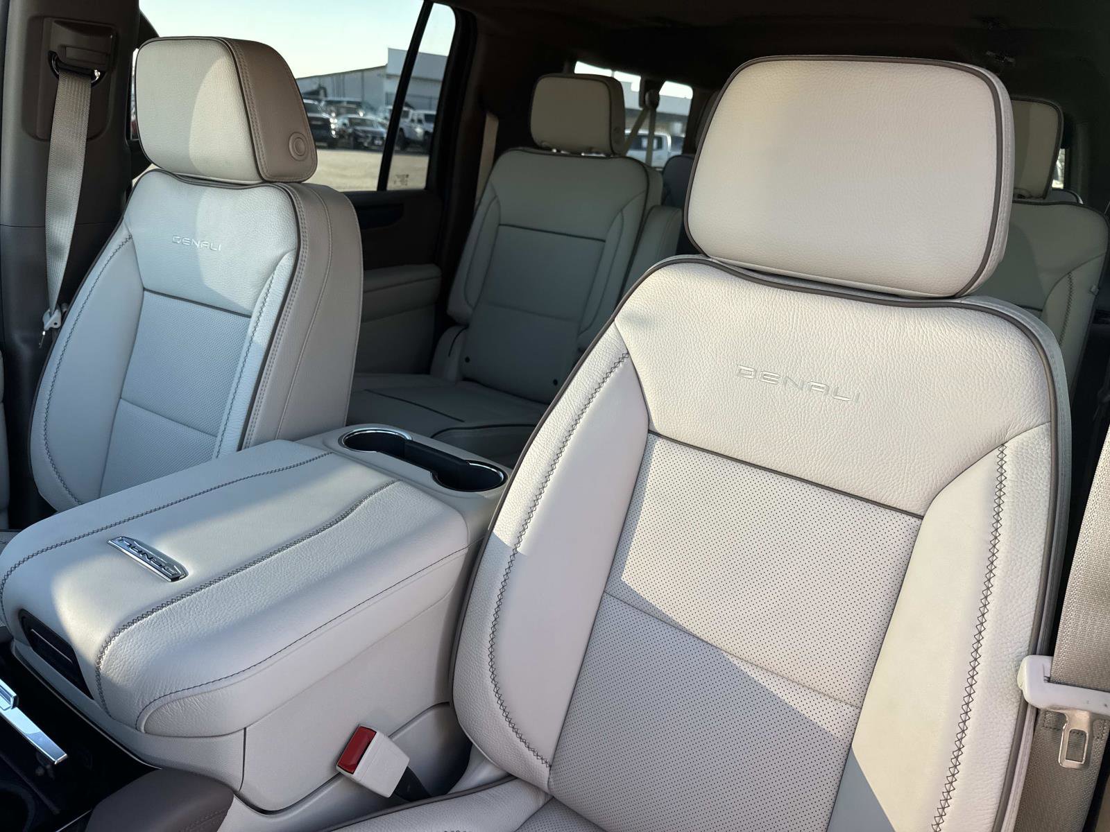New 2026 GMC Yukon XL Denali w/ Sun & Power Step Package image 25