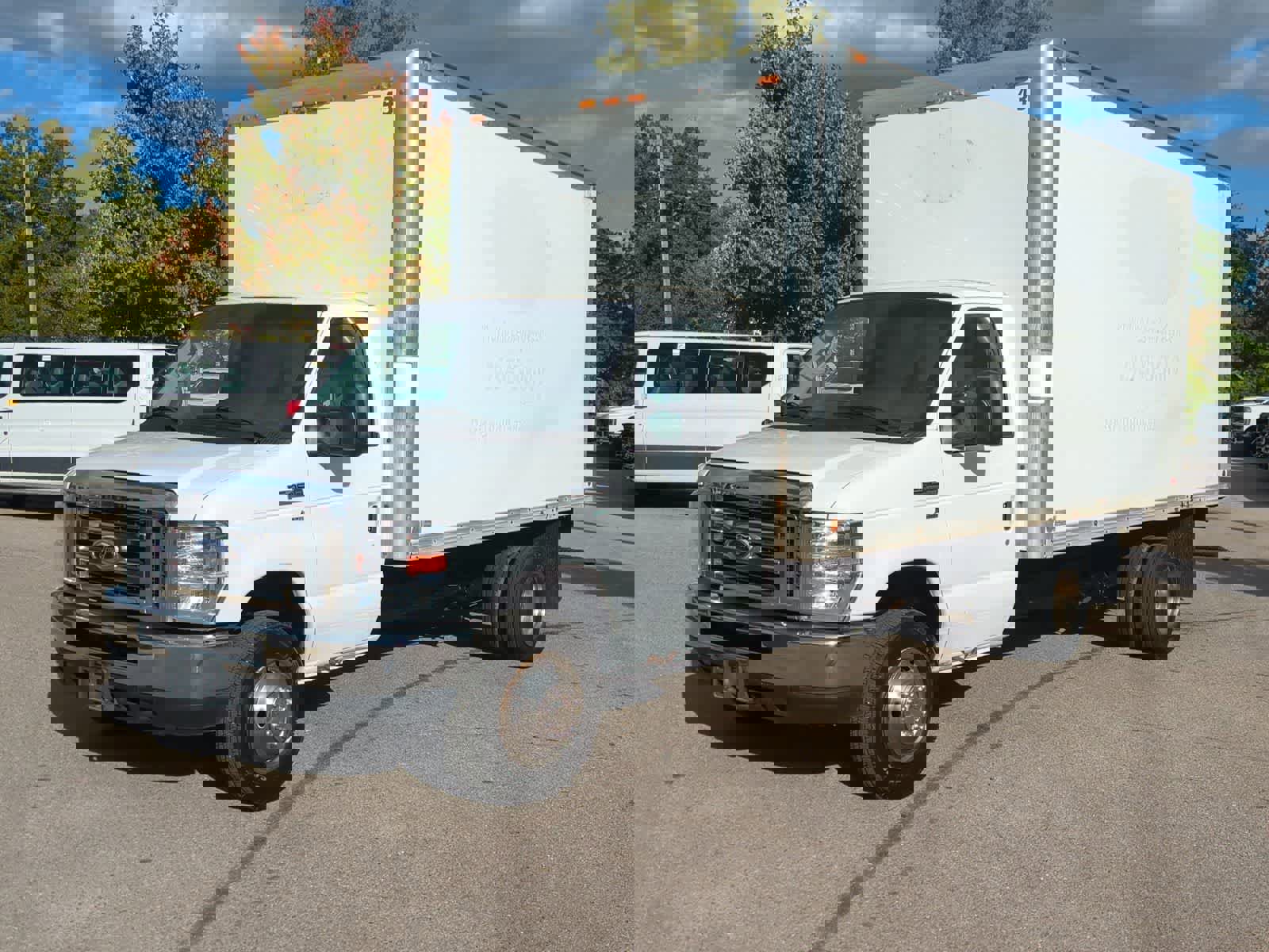 Used 2016 Ford E-450 and Econoline 450 Super Duty w/ Exterior Upgrade Package image 4