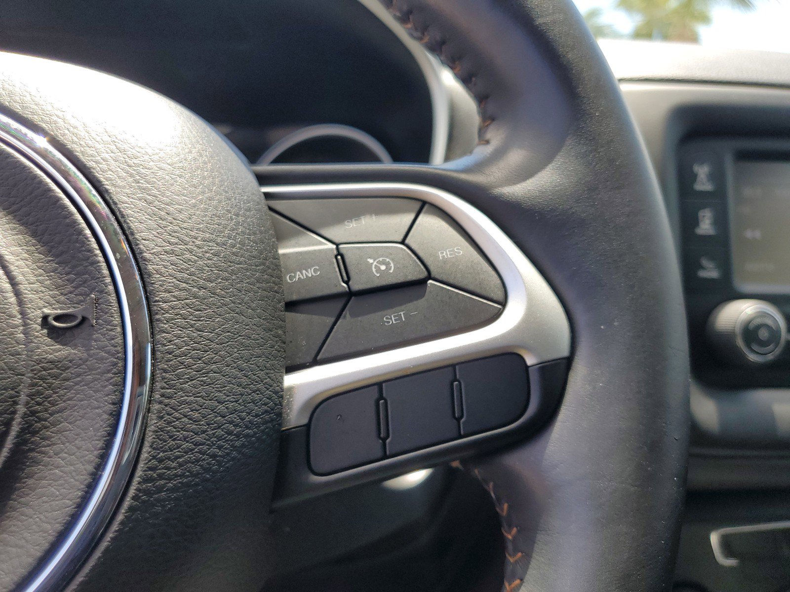 Used 2017 Jeep Compass Latitude image 19