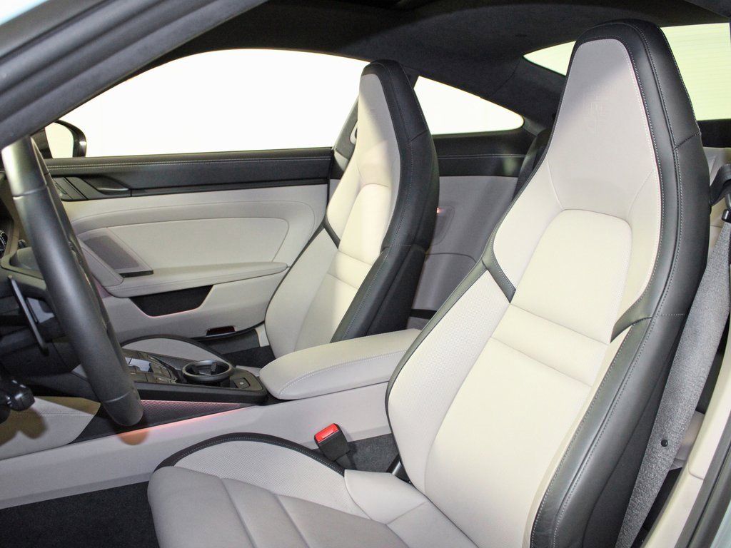 Used 2025 Porsche 911 Carrera 4 GTS image 5