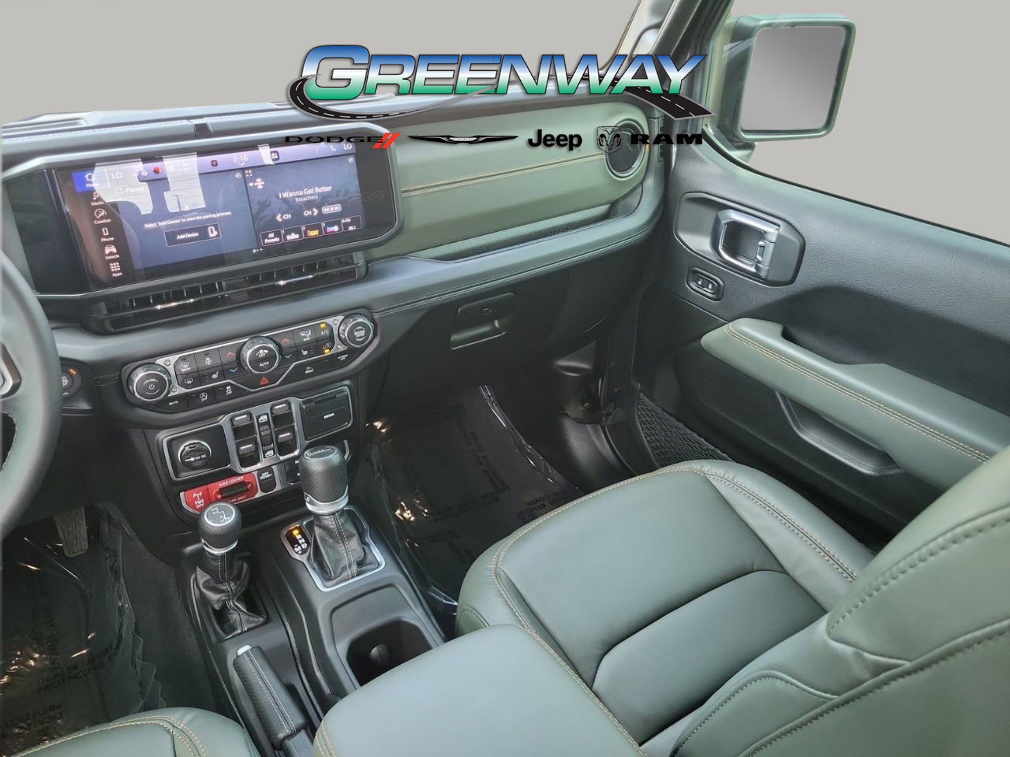 Used 2025 Jeep Gladiator Mojave w/ Convenience Group AWD/4WD image 15