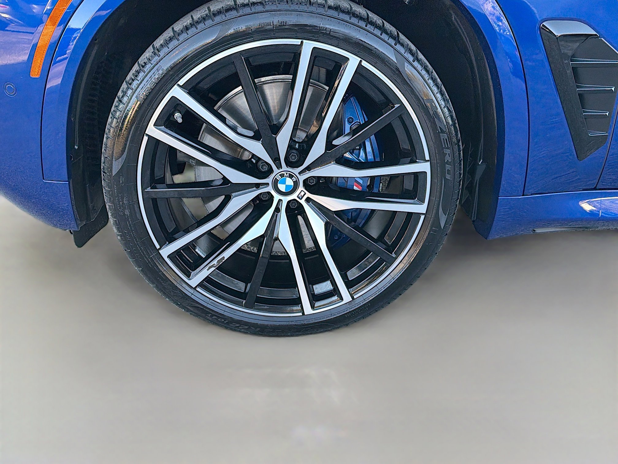 Used 2025 BMW X5 M60i image 42