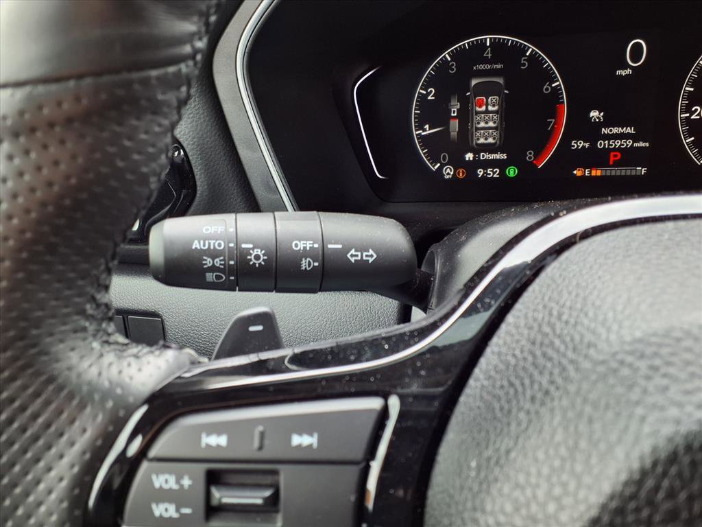 Used 2025 Honda Pilot Touring image 15