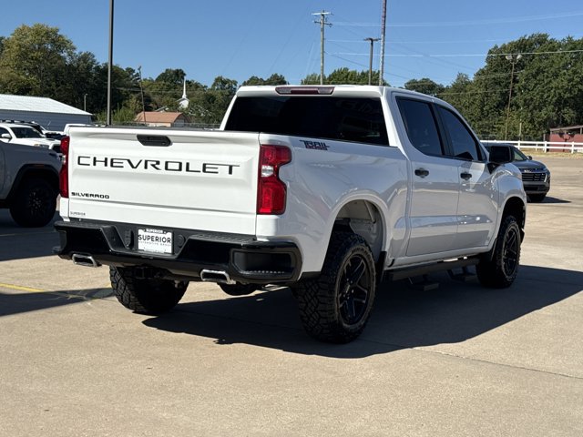 Used 2021 Chevrolet Silverado 1500 Custom Trail Boss w/ LPO, Dark Essentials Package AWD/4WD image 2