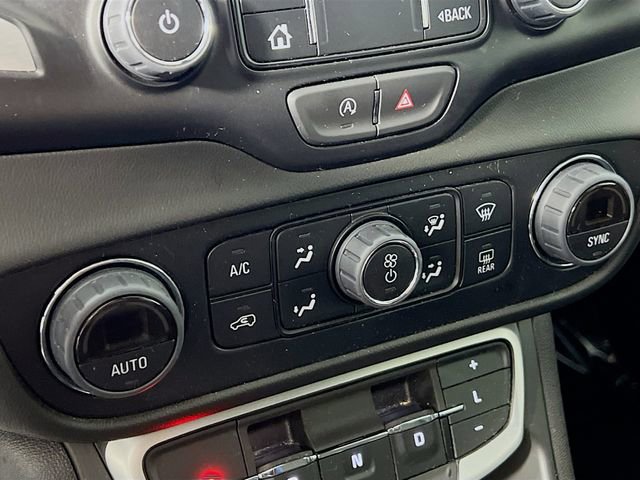 Used 2022 GMC Terrain SLT w/ Infotainment Package II image 16