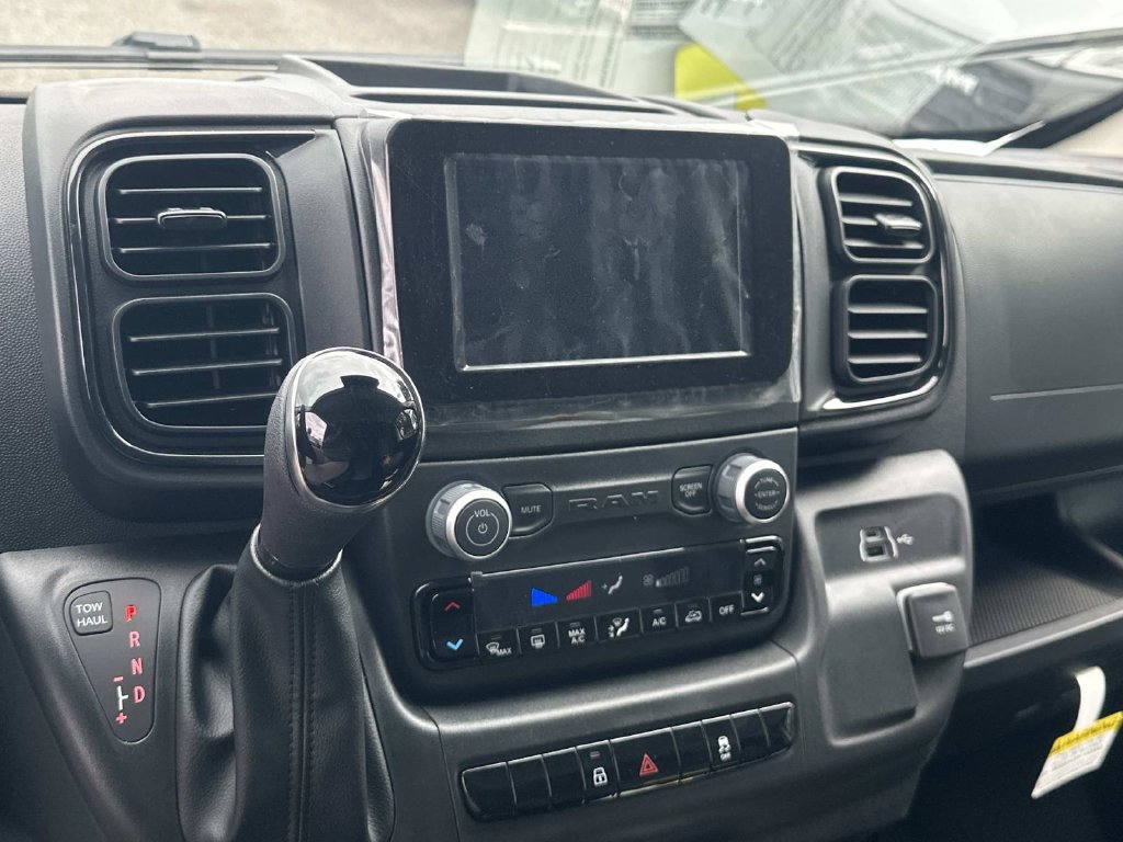 New 2026 RAM ProMaster 2500 w/ Convenience Group FWD image 3