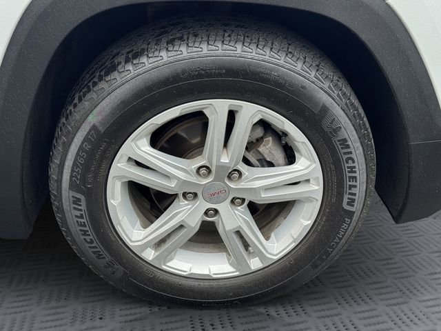 Used 2021 GMC Terrain SLE w/ Driver Convenience Package FWD image 30