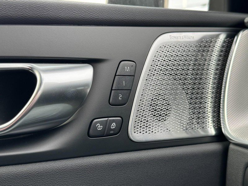 New 2026 Volvo XC60 B5 Ultra w/ Climate Package image 10