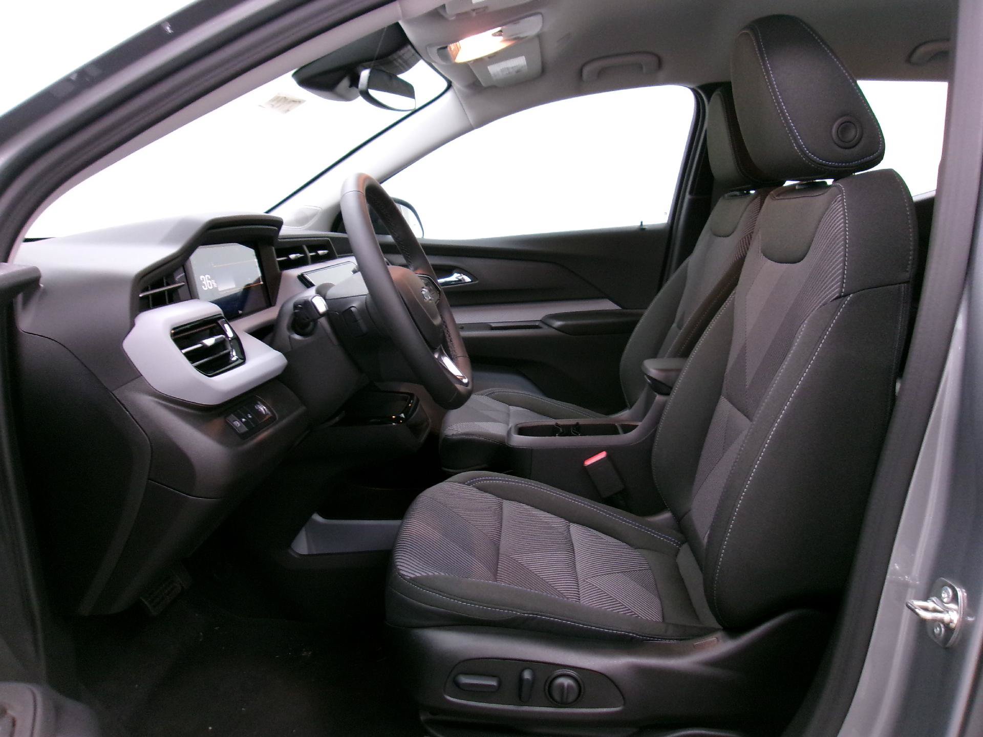 New 2027 Chevrolet Bolt LT w/ Comfort Package FWD image 9