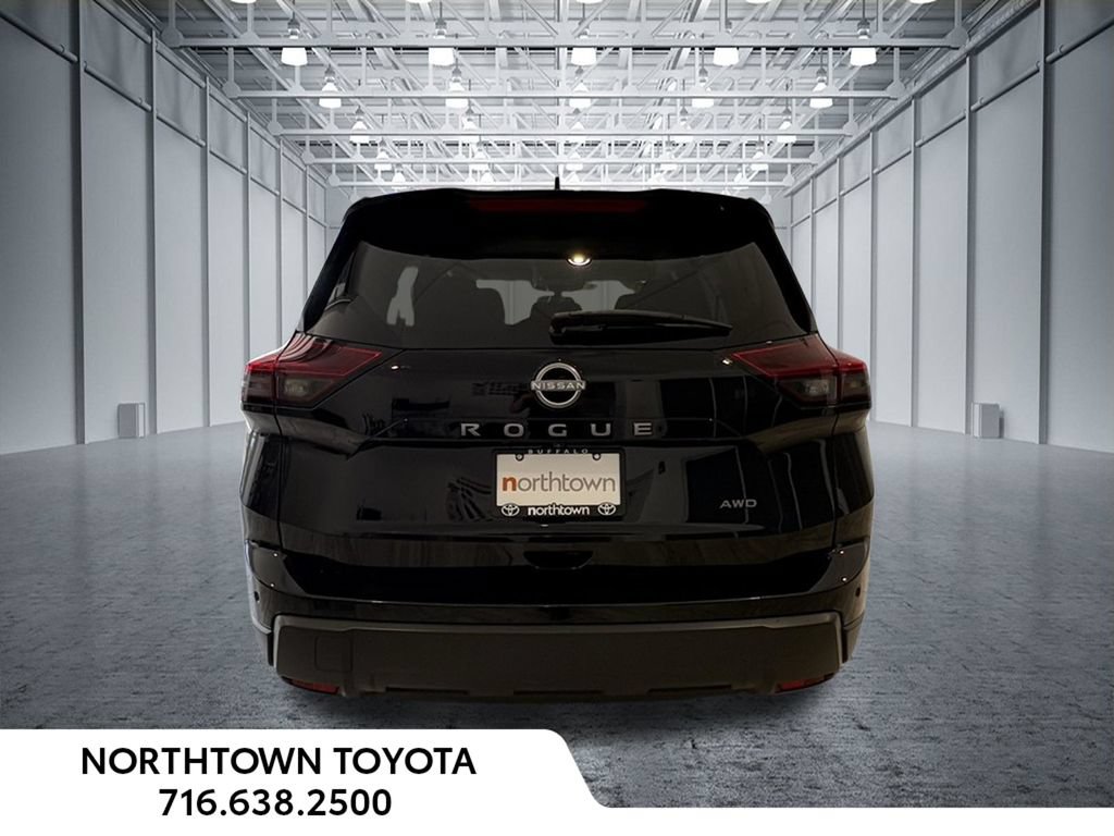 Used 2025 Nissan Rogue SV AWD/4WD image 31