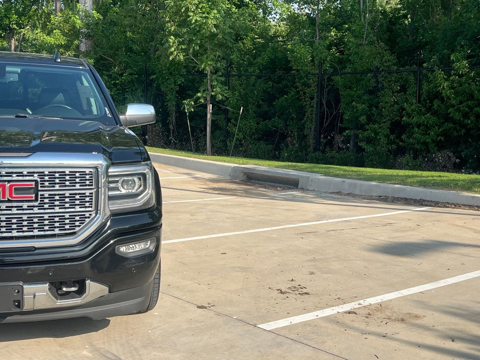 Used 2017 GMC Sierra 1500 Denali w/ Denali Ultimate Package AWD/4WD image 3