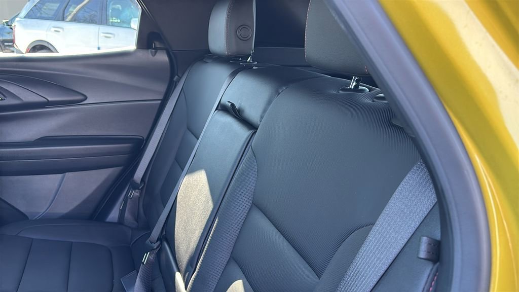 Used 2025 Chevrolet TrailBlazer RS w/ Convenience Package image 30