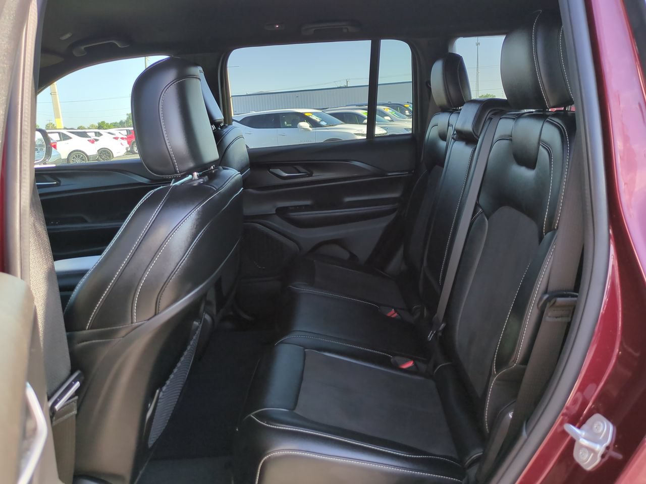 Used 2024 Jeep Grand Cherokee Altitude AWD/4WD image 14
