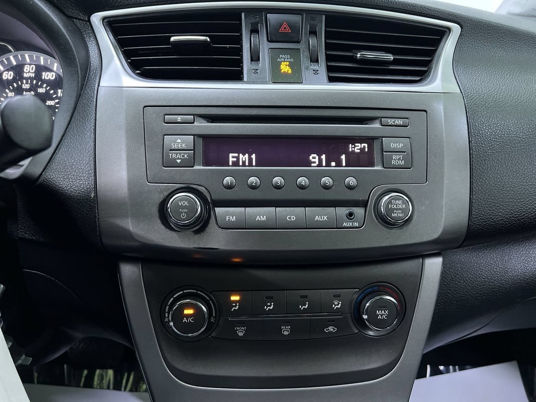 Used 2014 Nissan Sentra SV FWD image 21