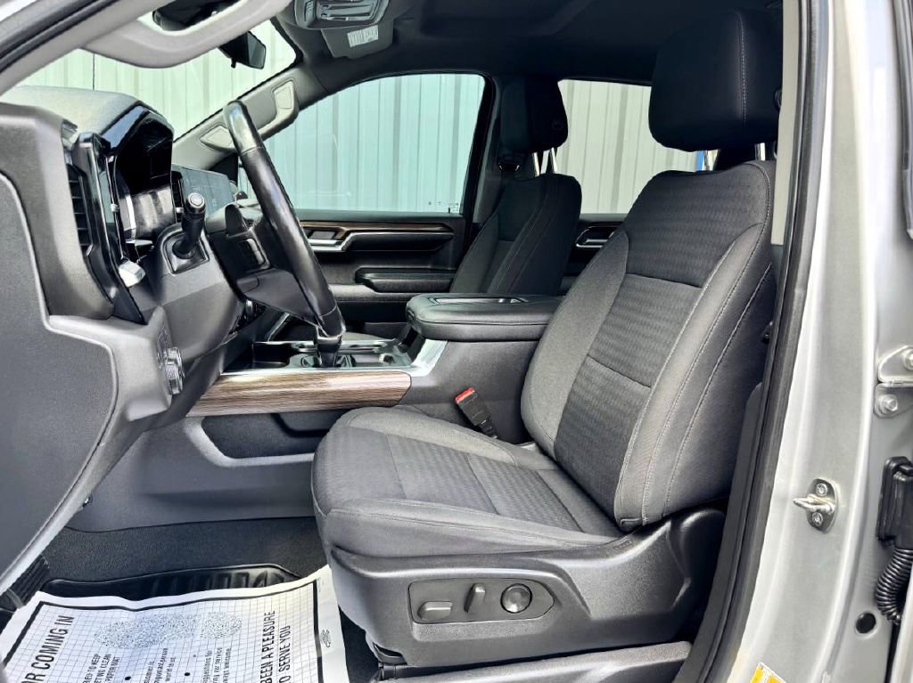 Used 2022 Chevrolet Silverado 1500 LT image 12